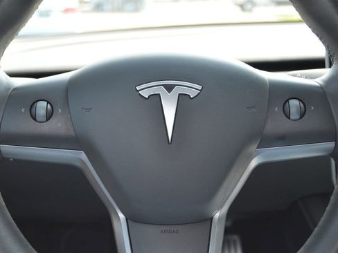 Used 2022 Tesla Model 3 Performance image 15