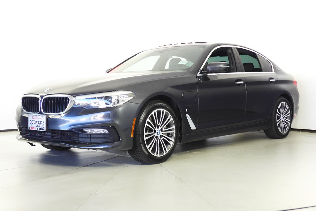 Used 2018 BMW 530e w/ Premium Package 2 RWD image 2