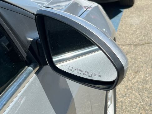 Used 2016 Chevrolet Cruze LT image 16