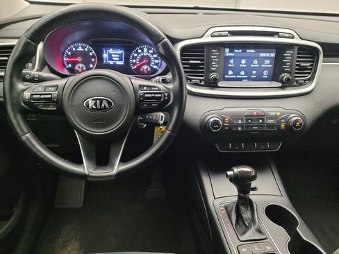 Used 2017 Kia Sorento AWD w/ LX Convenience Package image 22