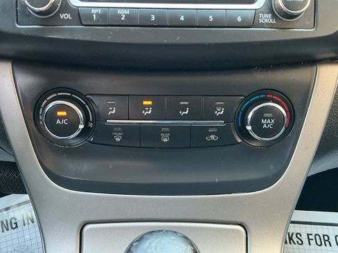 Used 2015 Nissan Sentra SV FWD image 16