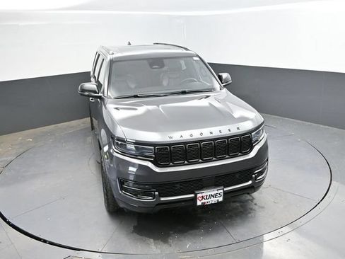 Used 2024 Jeep Wagoneer Series II AWD/4WD image 47