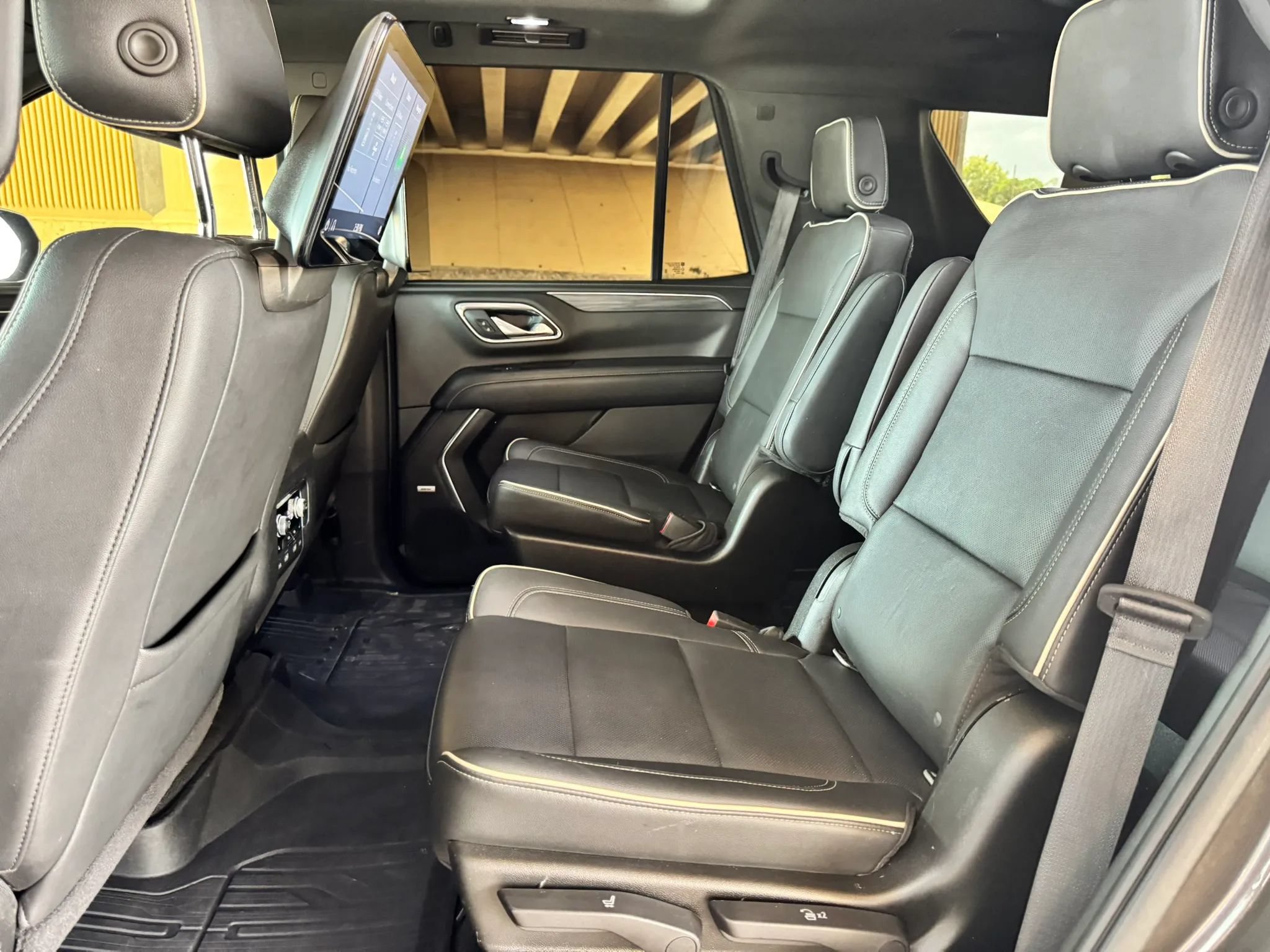 Used 2021 GMC Yukon SLT w/ SLT Luxury Plus Package AWD/4WD image 21