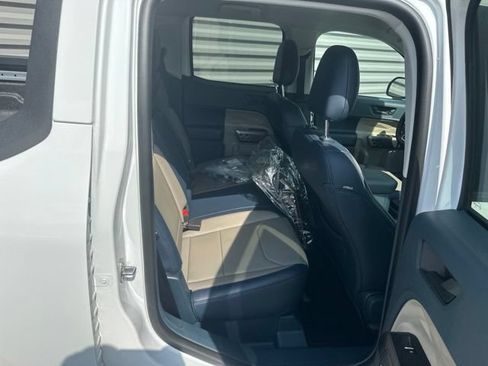 New 2026 Ford Maverick Lariat AWD/4WD image 30