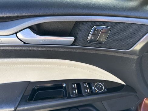 Used 2016 Ford Fusion Titanium image 15