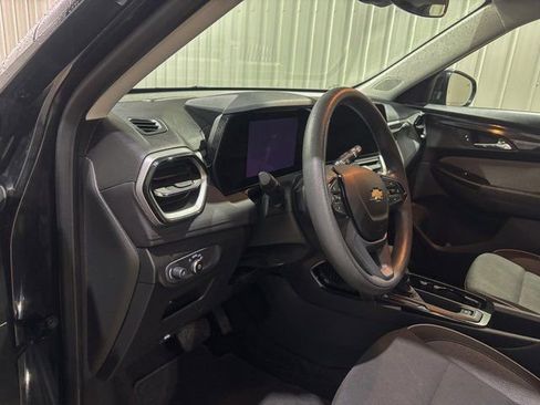 Used 2024 Chevrolet TrailBlazer LT w/ Driver Confidence Package image 12