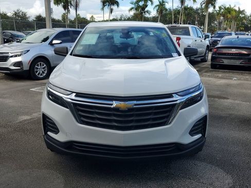 Used 2022 Chevrolet Equinox LS FWD image 2