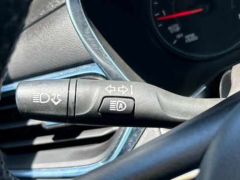 Used 2024 Chevrolet Equinox LT AWD/4WD image 28