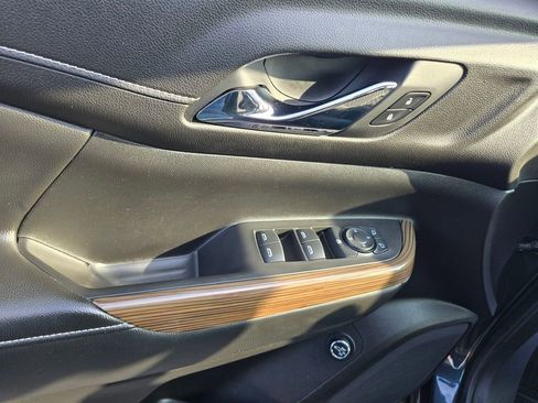 Used 2019 GMC Acadia SLE w/ Driver Alert Package I image 32