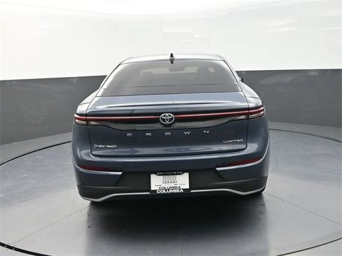 Used 2025 Toyota Crown Limited image 6