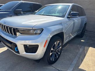 Used 2023 Jeep Grand Cherokee Overland w/ Luxury Tech Group IV AWD/4WD video 1