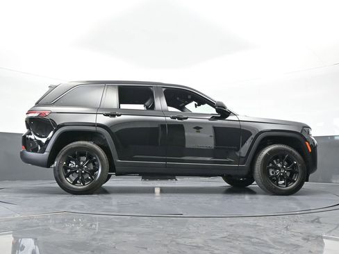 New 2026 Jeep Grand Cherokee Altitude RWD image 55