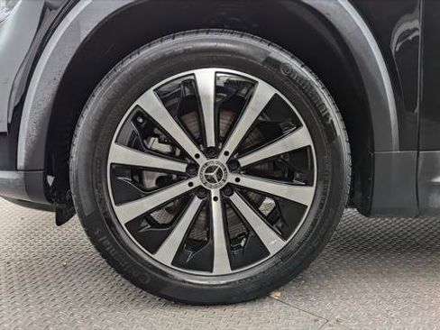 Used 2021 Mercedes-Benz GLB 250 w/ Premium Package image 30