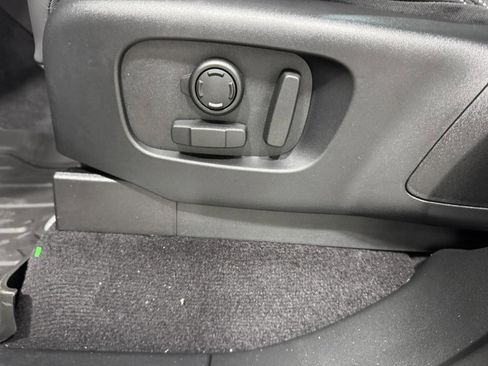 New 2026 Land Rover Discovery Dynamic SE image 29