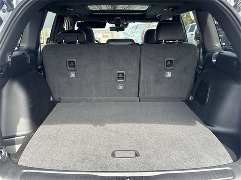 New 2026 Jeep Grand Cherokee Limited image 32