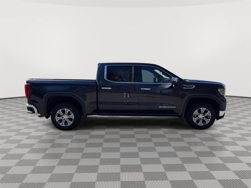 Used 2025 GMC Sierra 1500 SLT image 4