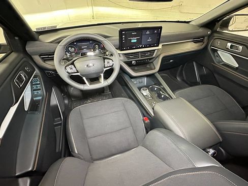 New 2026 Ford Explorer Tremor w/ Tremor Ultimate Package AWD/4WD image 9