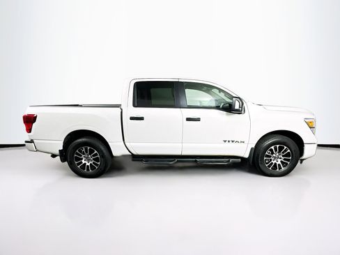 Used 2024 Nissan Titan SV w/ SV Convenience Package image 10