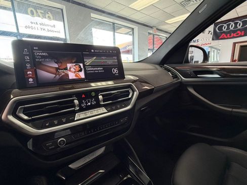 Used 2025 BMW X4 xDrive30i AWD/4WD image 68