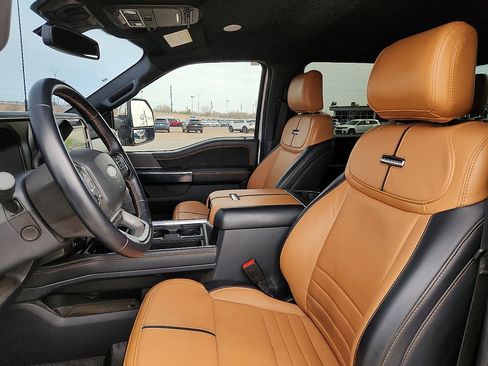 Used 2024 Ford F350 Platinum image 7