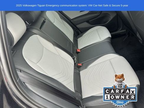 Used 2025 Volkswagen Tiguan SE R-Line image 21