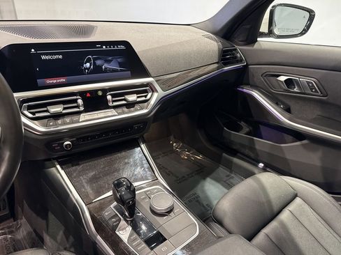 Used 2021 BMW 330i xDrive Sedan w/ M Sport Package image 19