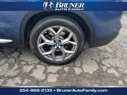 Used 2023 BMW X3 sDrive30i w/ Convenience Package image 9