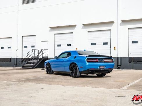 Used 2015 Dodge Challenger SRT Hellcat image 46