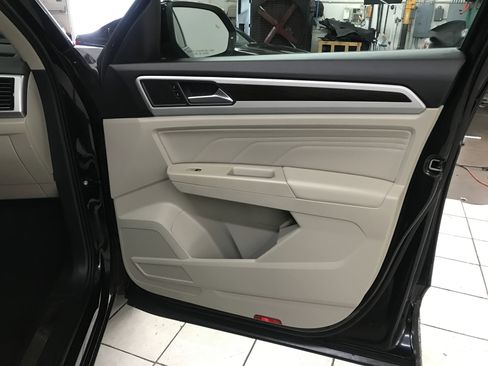 Used 2023 Volkswagen Atlas SE w/ Panoramic Sunroof Package FWD image 15