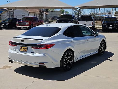 Used 2025 Toyota Camry XSE FWD image 3