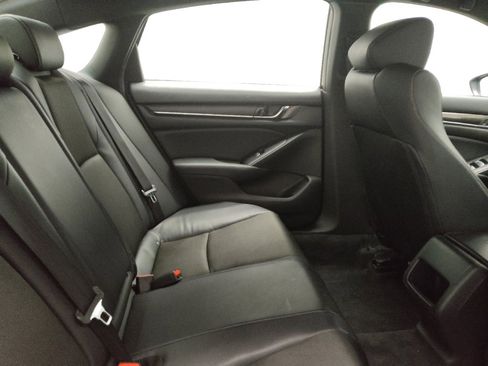 Used 2018 Honda Accord Sport image 19