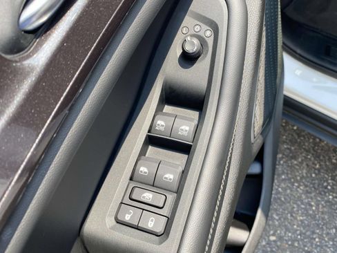 Used 2022 Jeep Grand Cherokee L Laredo RWD image 18