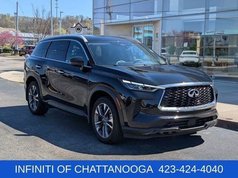 Certified 2025 INFINITI QX60 Luxe w/ Cargo Package AWD/4WD image 9