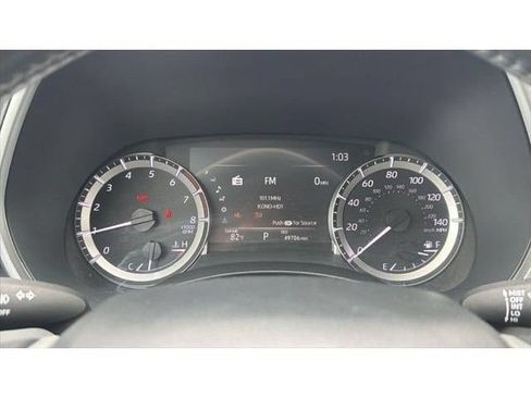 Used 2024 Toyota Highlander XLE FWD image 24