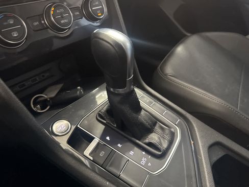 Used 2019 Volkswagen Tiguan SE FWD image 27