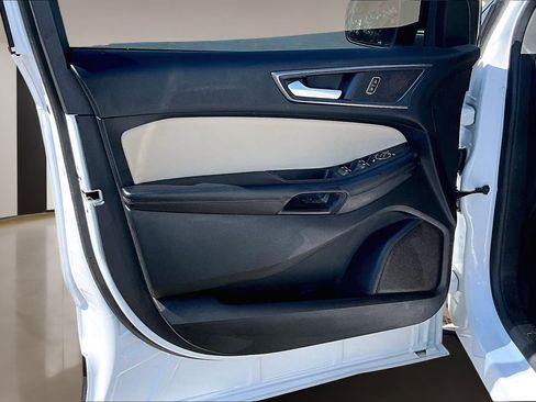 Used 2024 Ford Edge SE image 20