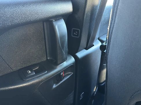 Used 2020 Chrysler Pacifica Touring w/ S Appearance Package FWD image 29