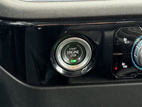 Used 2024 GMC Sierra 1500 SLT image 31