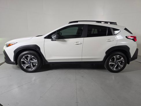 Used 2026 Subaru Crosstrek 2.5i Premium AWD/4WD image 2