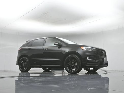 Used 2019 Ford Edge ST w/ Equipment Group 401A AWD/4WD image 54