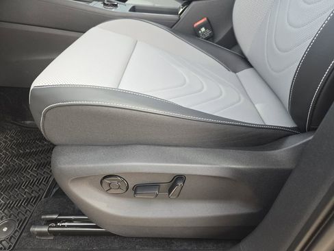 New 2026 Volkswagen Tiguan SE R-Line image 19