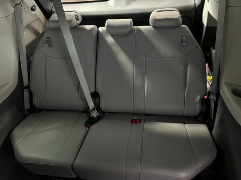 Used 2023 Toyota Sienna XLE image 26