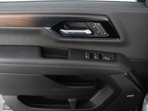 New 2026 GMC Yukon Denali image 17