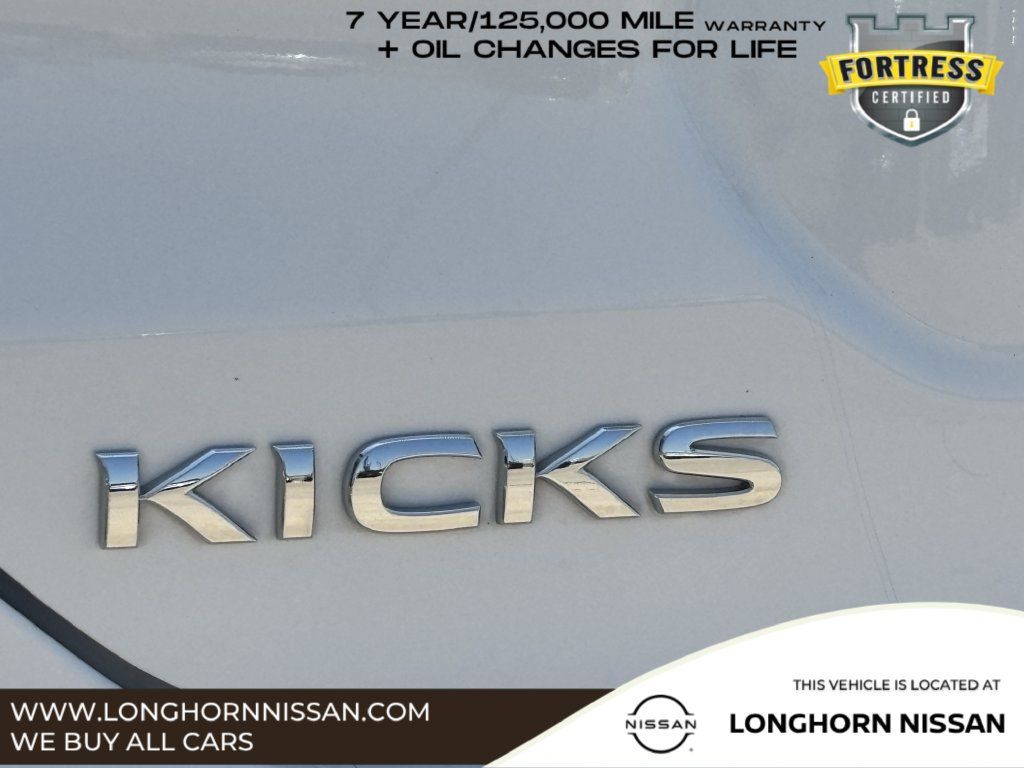 Used 2023 Nissan Kicks S FWD image 7