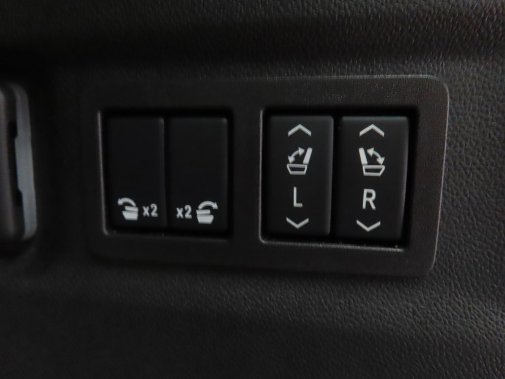 Used 2026 GMC Yukon XL AT4 Ultimate AWD/4WD image 42