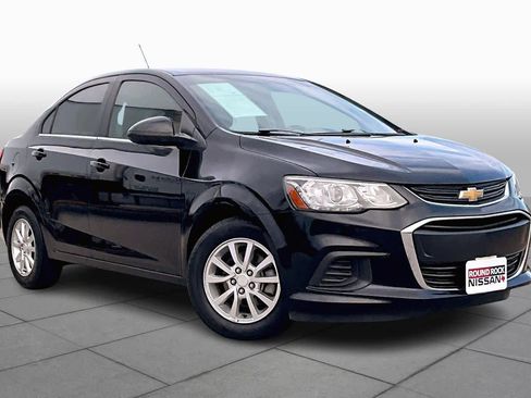 Used 2020 Chevrolet Sonic LT image 3
