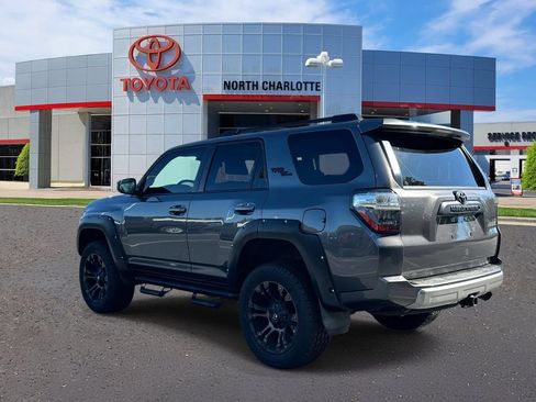 Used 2020 Toyota 4Runner TRD Off-Road AWD/4WD image 4