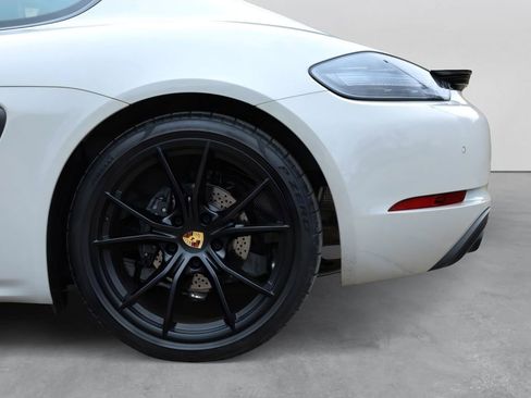 Used 2025 Porsche 718 Cayman RWD image 24