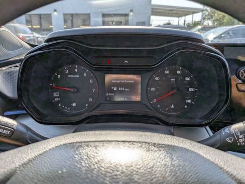 Used 2024 Chevrolet Trax LS FWD image 25