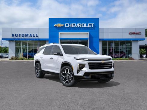 New 2026 Chevrolet Traverse High Country image 2